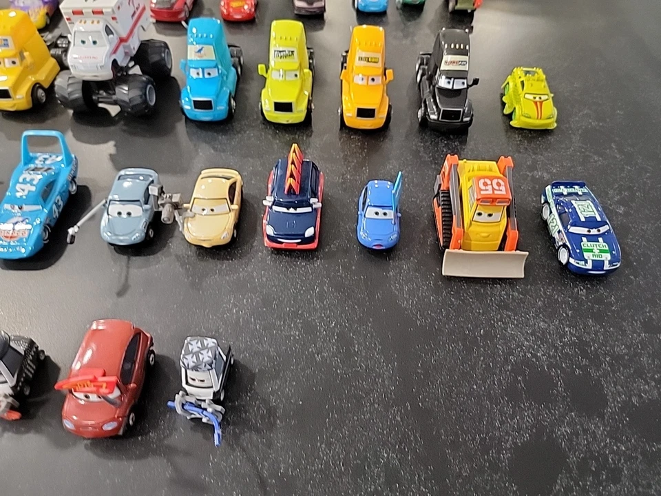 Lot of 30 Disney Pixar's Cars from The Movie Cars Miniature Size, Metal - Image 3 of 4