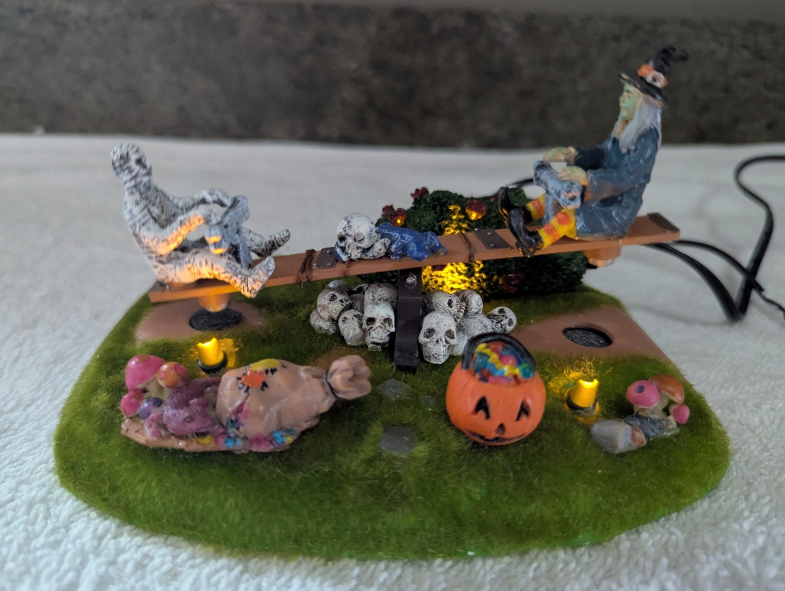 Lemax Spooky Town See-Saw Sensation 14322 Table Accent Halloween Village READ