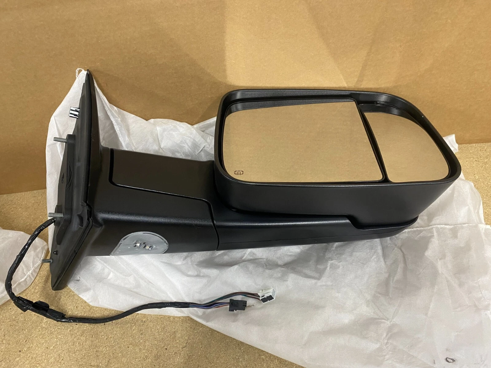 2013-2018 Ram 1500 2500 Right Passenger Side Signal Towing Door Mirror OEM
