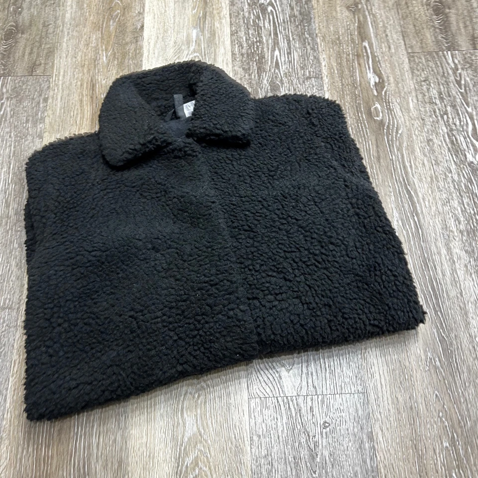 Abrigo informal negro manga larga de piel sintética DIVIDED by H&M para mujer talla XS Foto 4 de 4