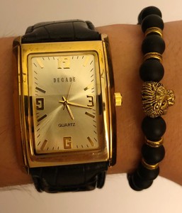 decade quartz watch
