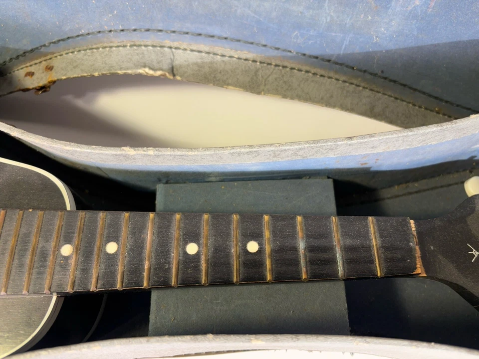 Excellent Vintage 1960s KAY Teardrop Mandolin in Two Tone Sunburst Chicago 1960 - Image 3 of 4