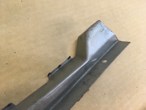 CUDA 1971 74 HEADLINER ROOF INTERIOR GRIP STRIP BRACKETS B PILLAR DRIVER LEFT - Picture 5 of 6