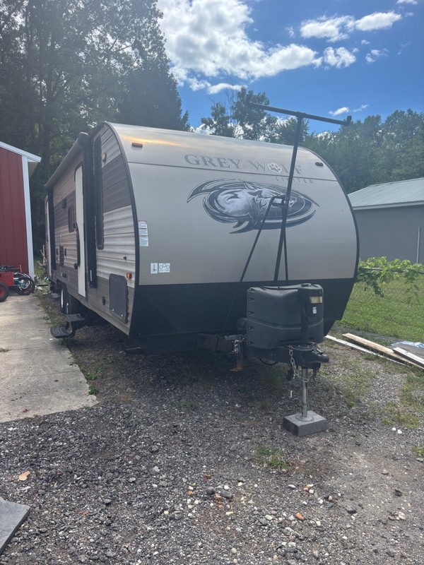 2018 Cherokee Grey Wolf Camper
