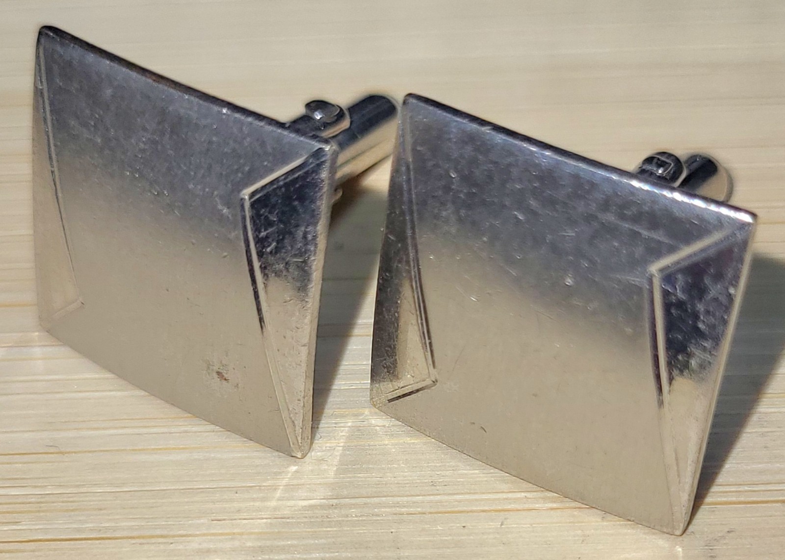 SWANK Silvertone Geometric Pattern Square Cufflin… - image 1