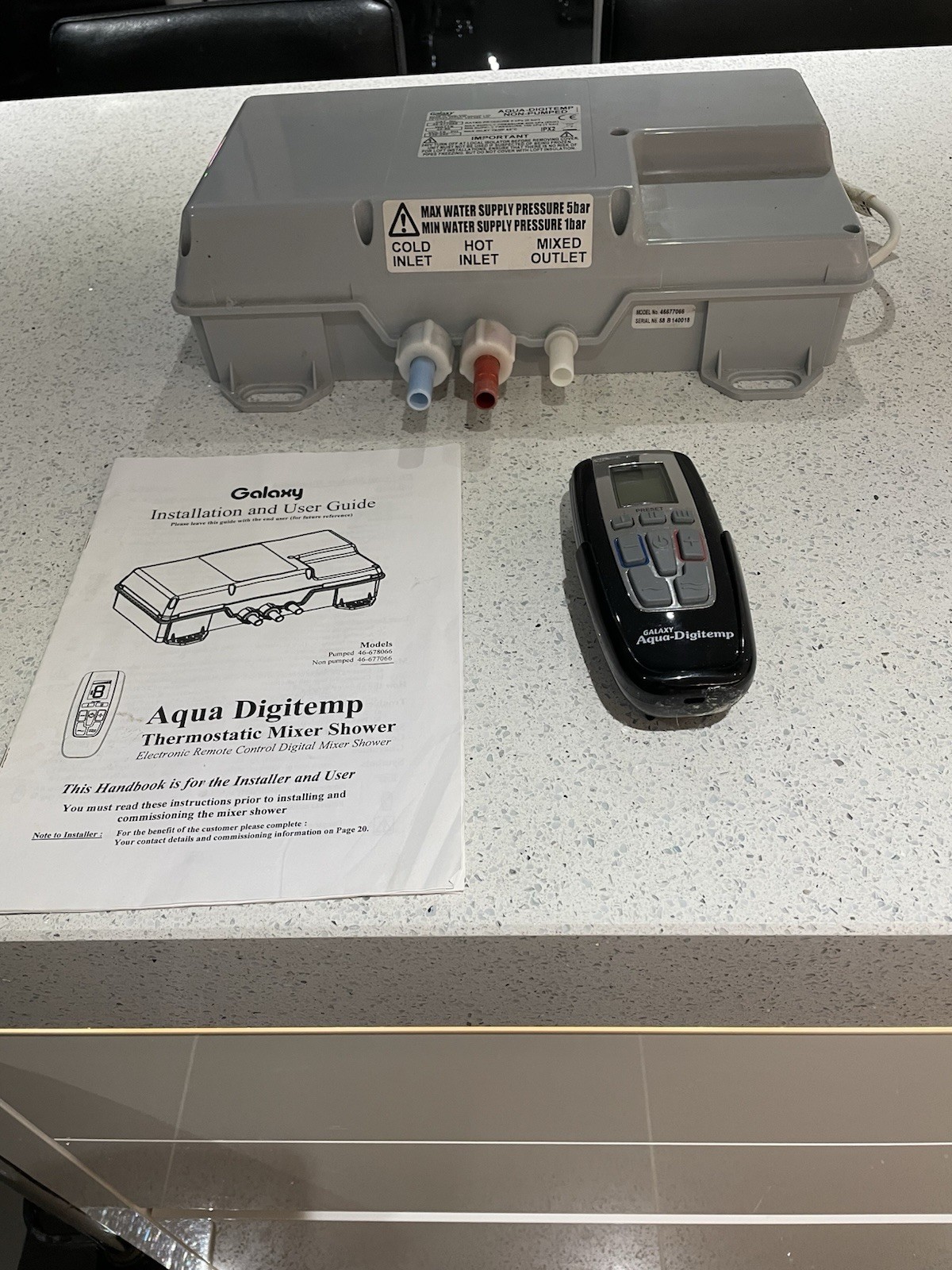 Digital Shower With Controller