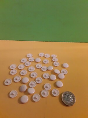 40 Steckschraubenabdeckungen creme Pozi Unterputz 12mm Durchmesser 