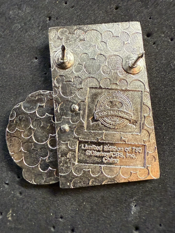 Prendedor Disney Twilight Zone Torre del Terror Fastpass LE 750 Foto 3 de 3