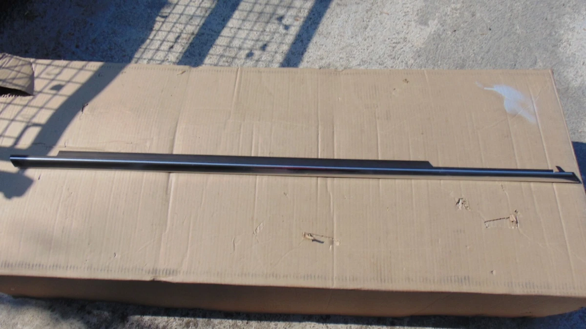 Weatherstrip Outer Door Front Right A2047251665 Mercedes C Class W  