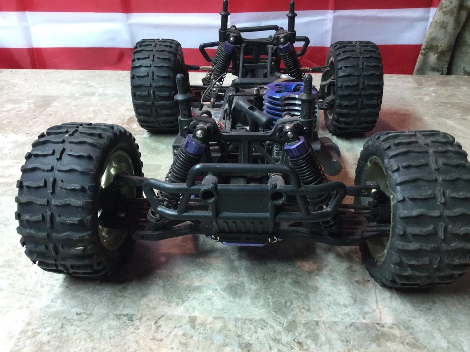 HSP RC COCHE GAS NITRO 1/10 4x4 Monster Truck repuestos o reparación Foto 4 de 4