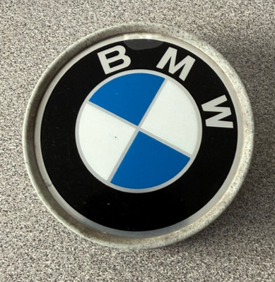 #ad 2006 BMW E90 3 SIRIES WHEEL HUB CENTER CAP 1 095 361 USED OEM $7.00