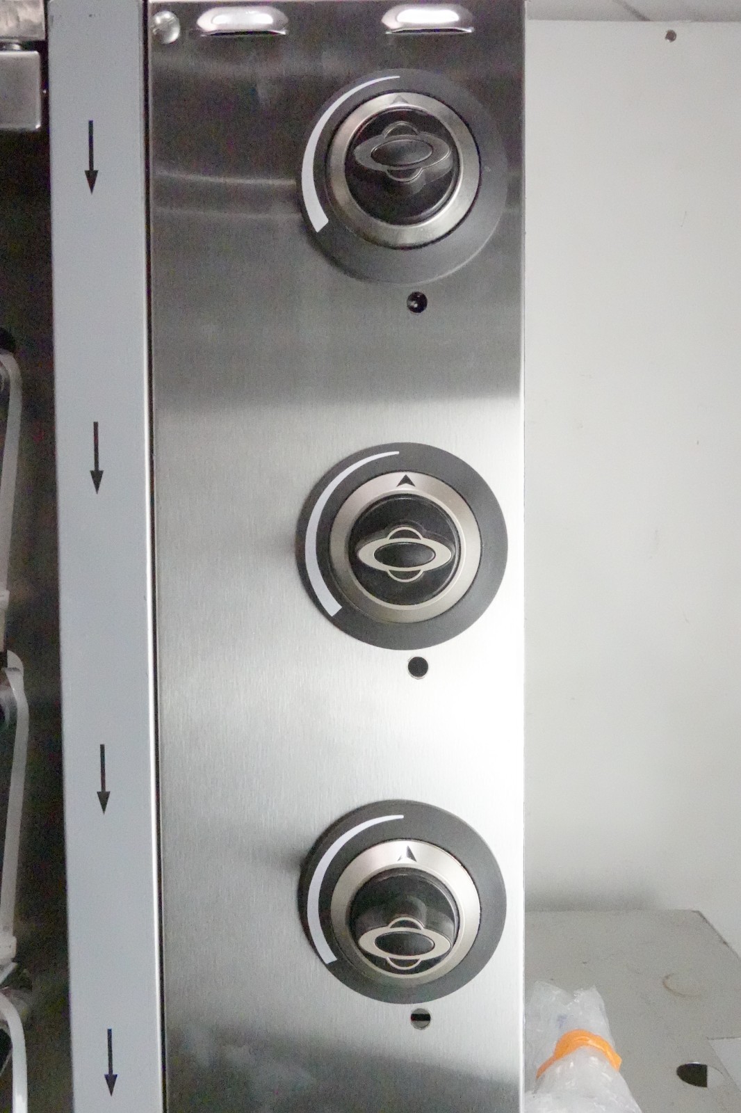 NEW EMPERO 3 ROLLER VERTICAL NATURAL GAS ROTISSERIE MODEL EMP.3EG-USA (CAPACITY