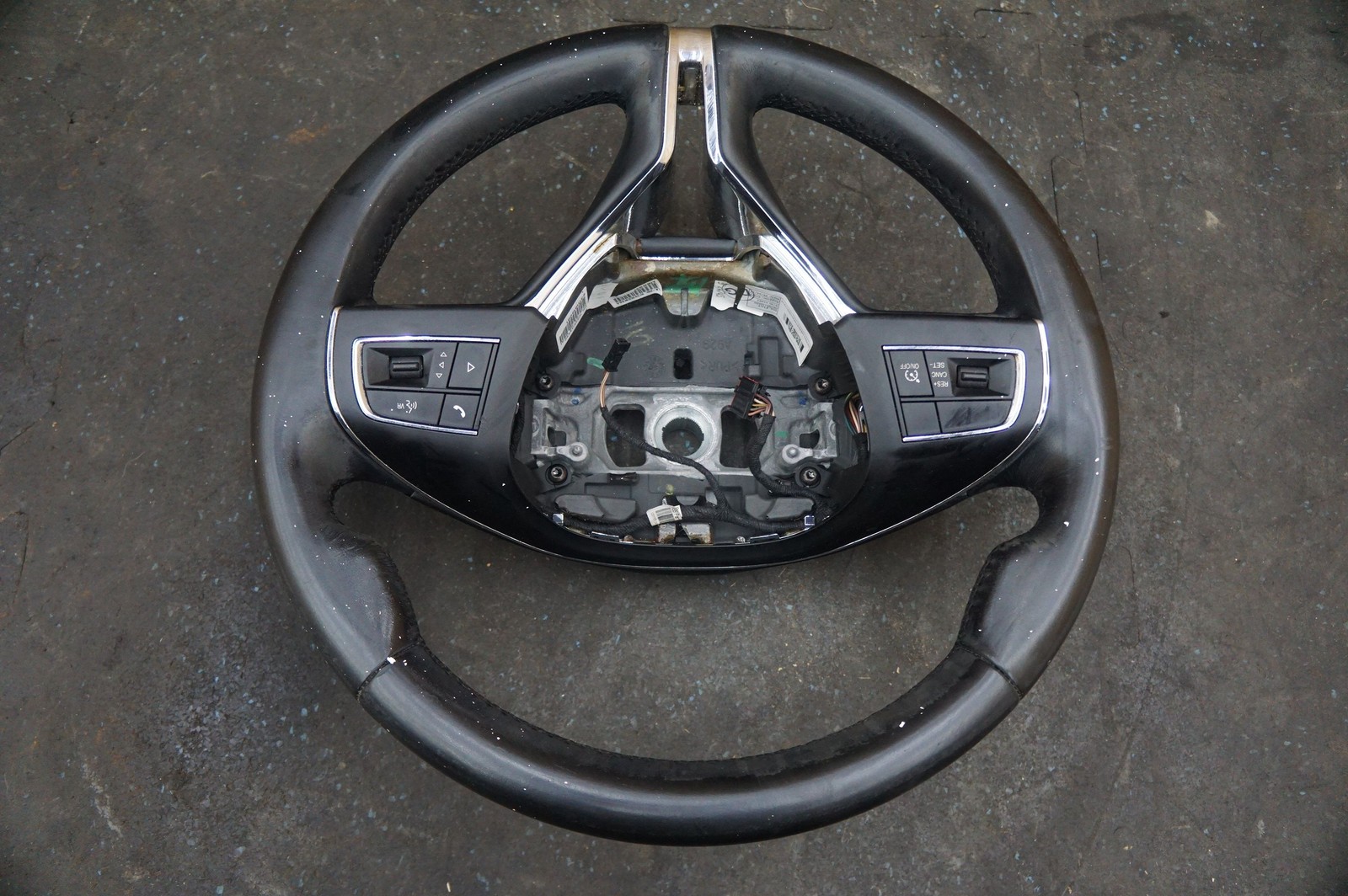 Driver Steering Wheel Assembly Black USA OEM Maserati Ghibli 2014-2016