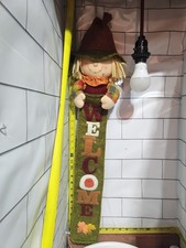 Welcome Scarecrow Sign With Autumn Colors