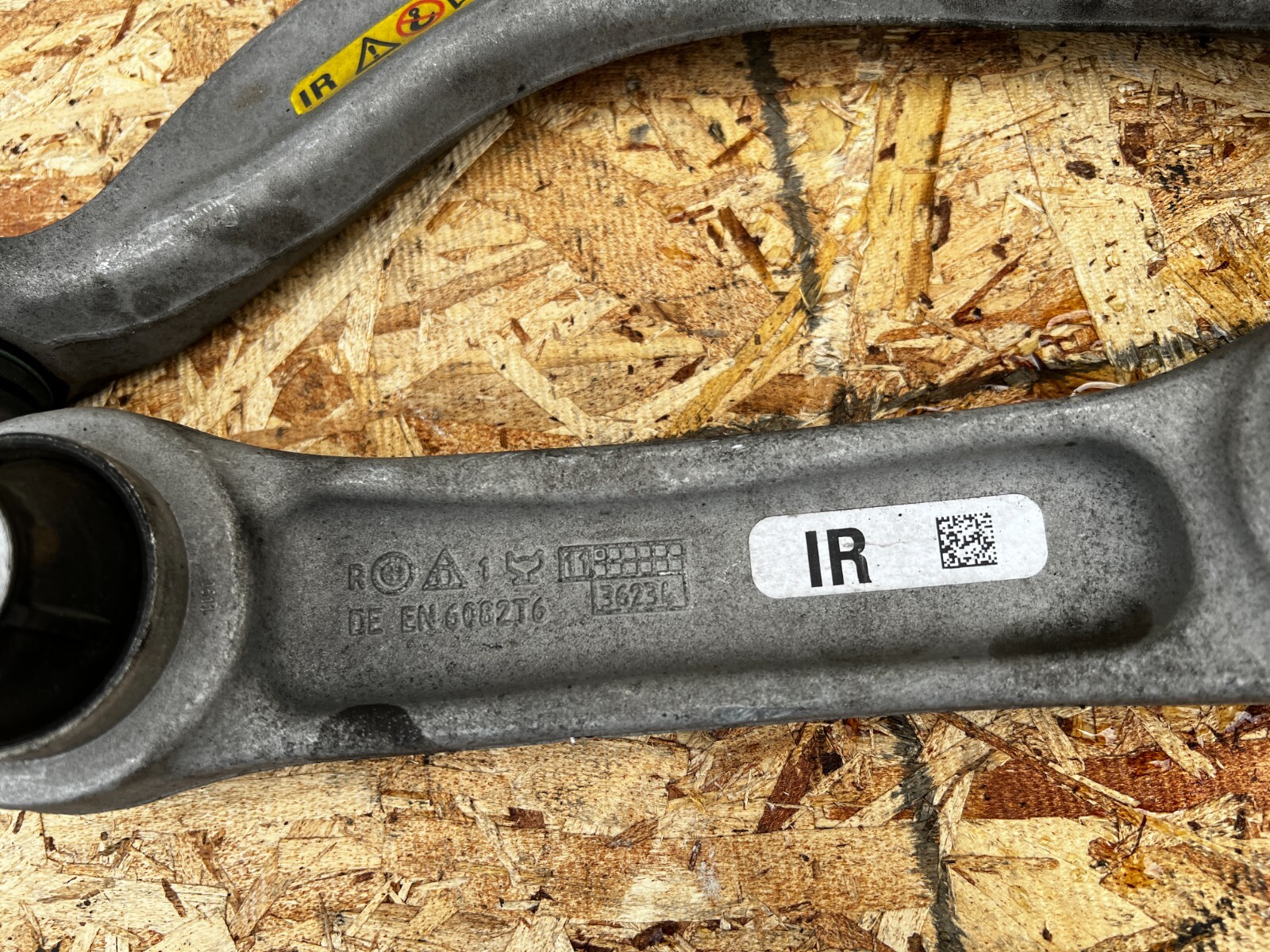 FRONT RIGHT LOWER CONTROL ARM ARMS SET BMW F10 550I 535I 528I (2011