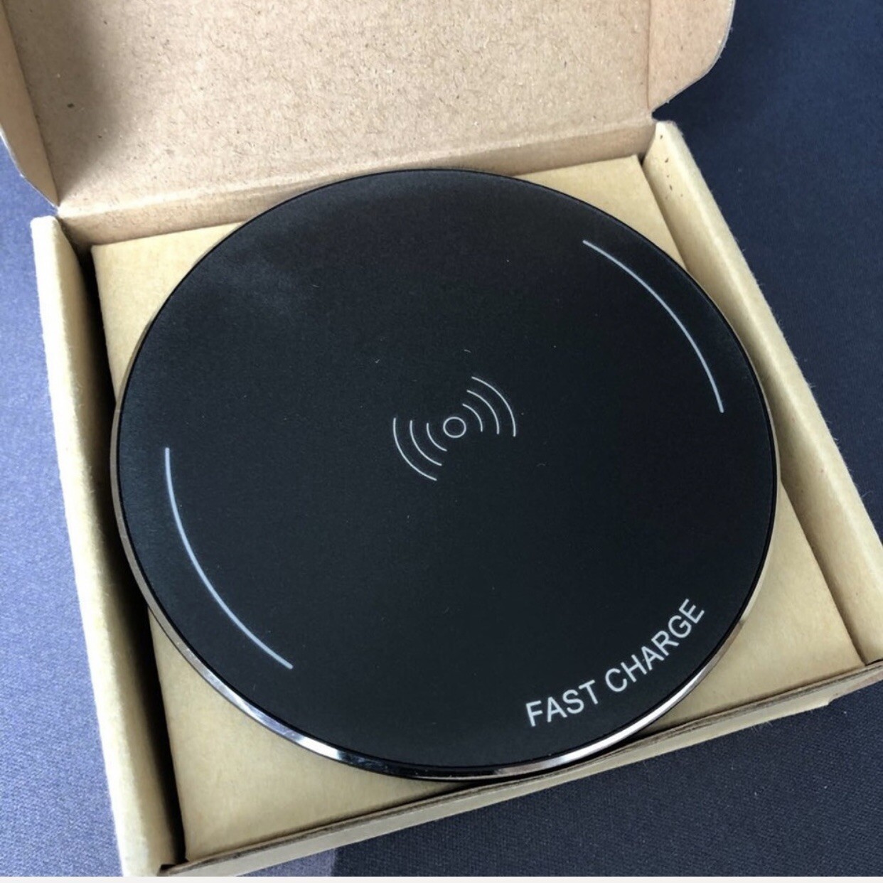 wireless charging pad, Fast Shipping Brand New Jan Sale