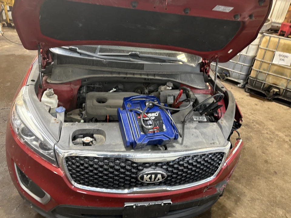 Used Fuel Pump fits: 2017 Kia Sorento Pump Assembly tank mounted Grade A Foto 2 de 4