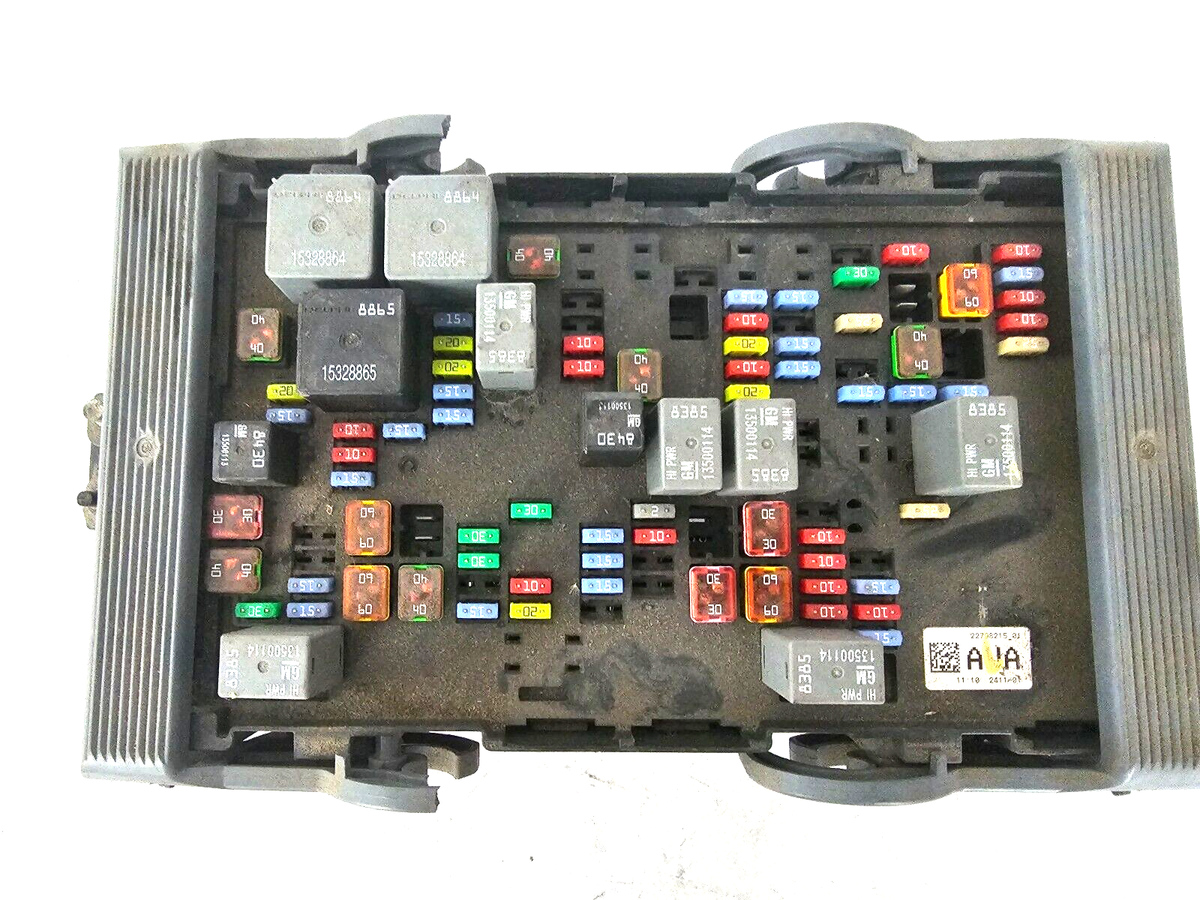 2011 GMC Sierra 1500 Fusebox Fuse Box Relay Module 22798215 OEM