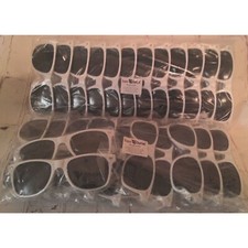 White Plastic Vintage Retro Style Sunglasses Classic Shades Eyewear