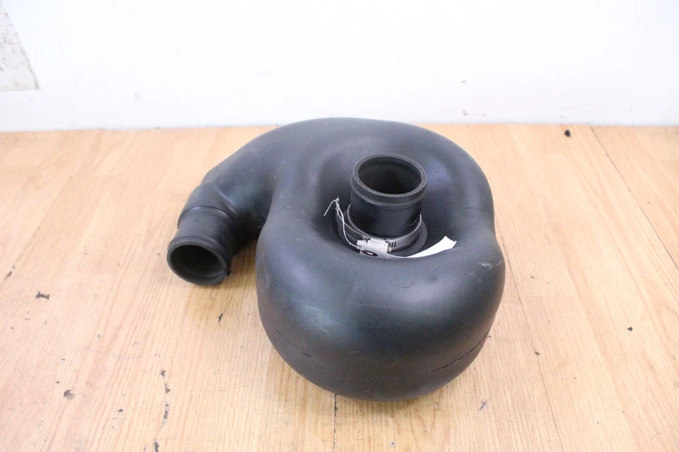 Yamaha Waverunner VX1100 2007 Cruiser silenciador caja de agua Foto 3 de 4