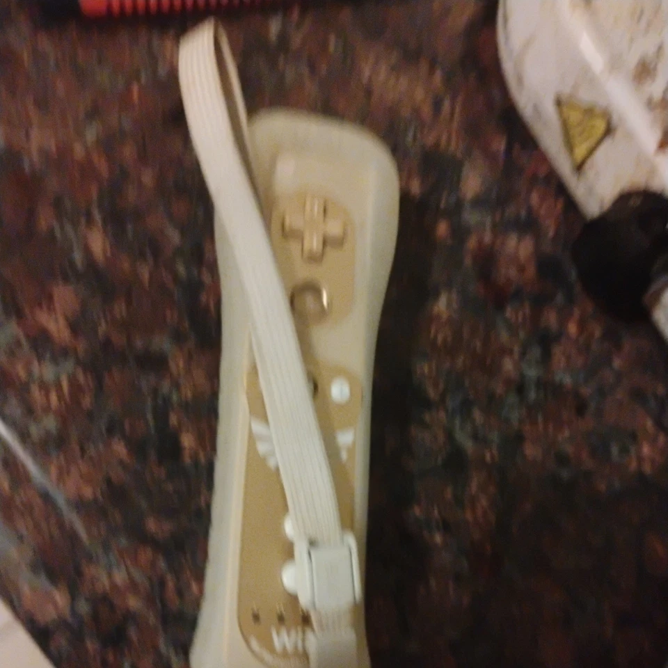 Nintendo Wii Legend Of Zelda Gold Controller Remote Motion Plus Case - Image 3 of 3