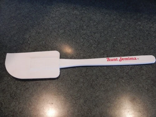 Vintage Rubbermaid #2724 White Scraper Spatula Jemima Advertising Piece - product listing photo