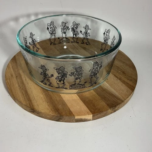 Pyrex 16 Oz Mariachi Day Of The Dead Glass Bowl (3)