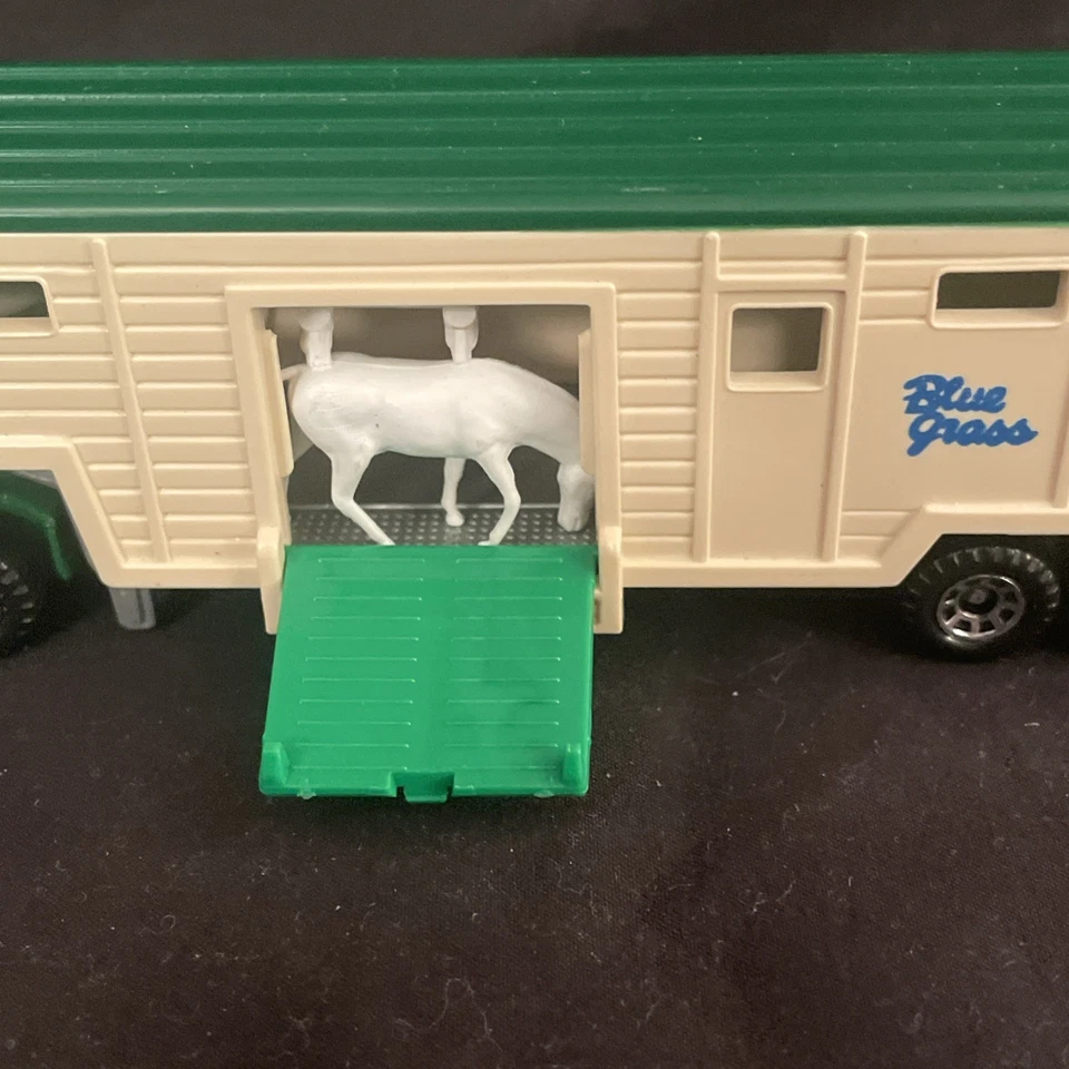 Matchbox Lesney Kenworth Aerodyne 1981 & Low Bed Trailer - Image 3 of 4