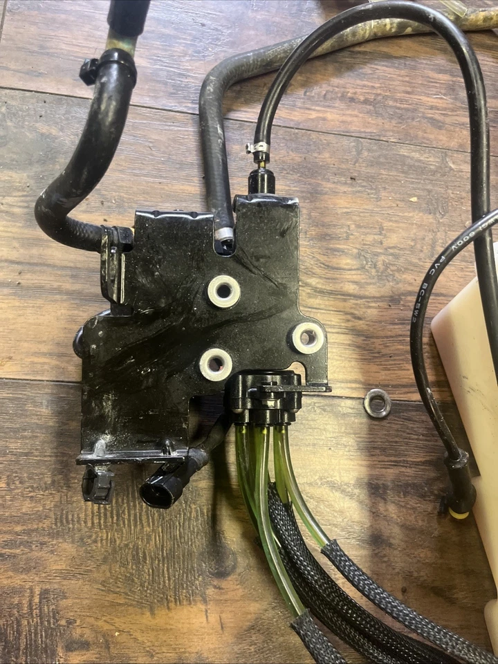 Evinrude E-TEC G2 TANQUE DE ACEITE BOMBA DE ACEITE CONJUNTO COMPLETO 150 175 200 225 250 300 HP Foto 4 de 4