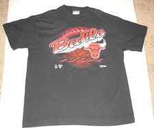 Vintage 90's CHICAGO BULLS Black T-Shirt by TRENCH - Size LARGE - Single Stitch