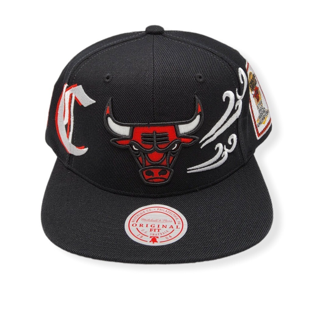 Mitchell & Ness Chicago Bulls My Towns Black Adjustable