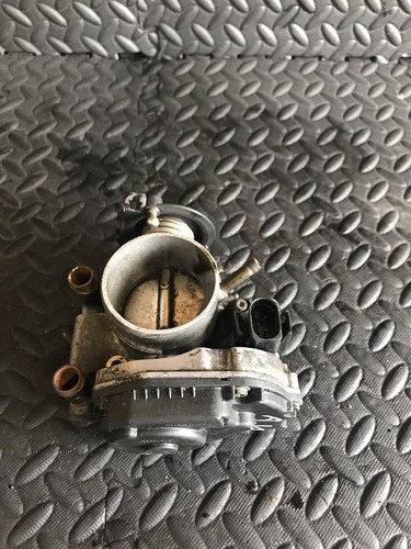 Audi A4 oder VW 1,8 Benzin 1998 Jahr Drosselklappengehäuse 058133063
