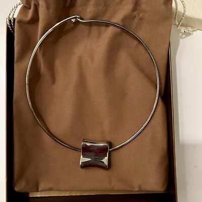 Neu mit Etikett RLM Studio by Neckwire abnehmbare Tablet-Folie 17'' Halskette weiß bronze