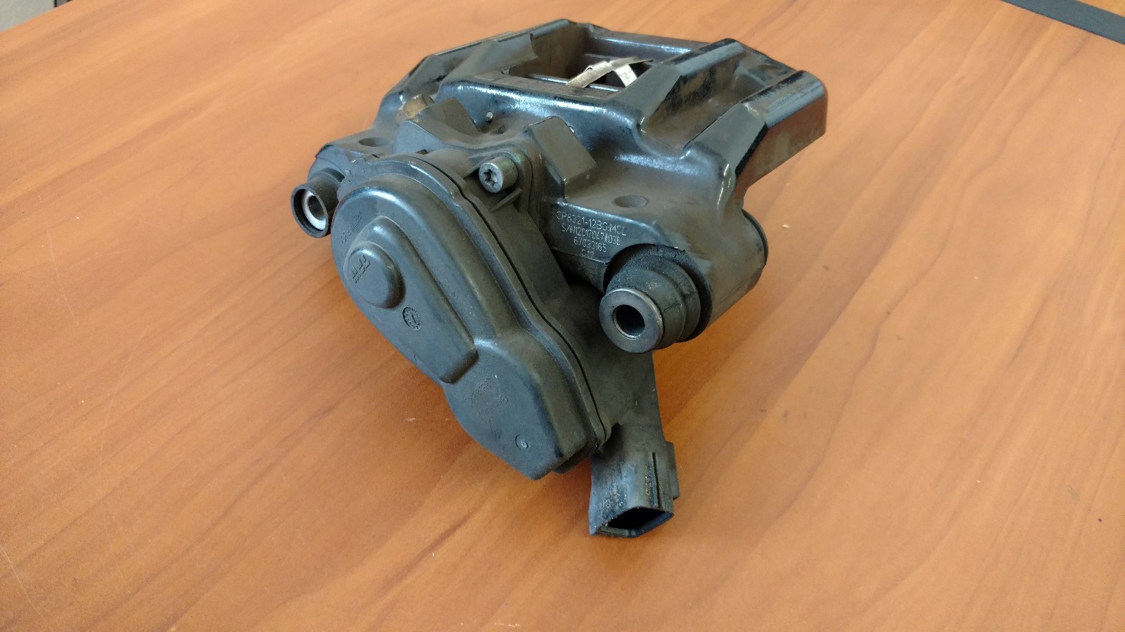 MCLAREN MP4-12C PASSENGER RIGHT SIDE E BRAKE CALIPER OEM 11C0054CP