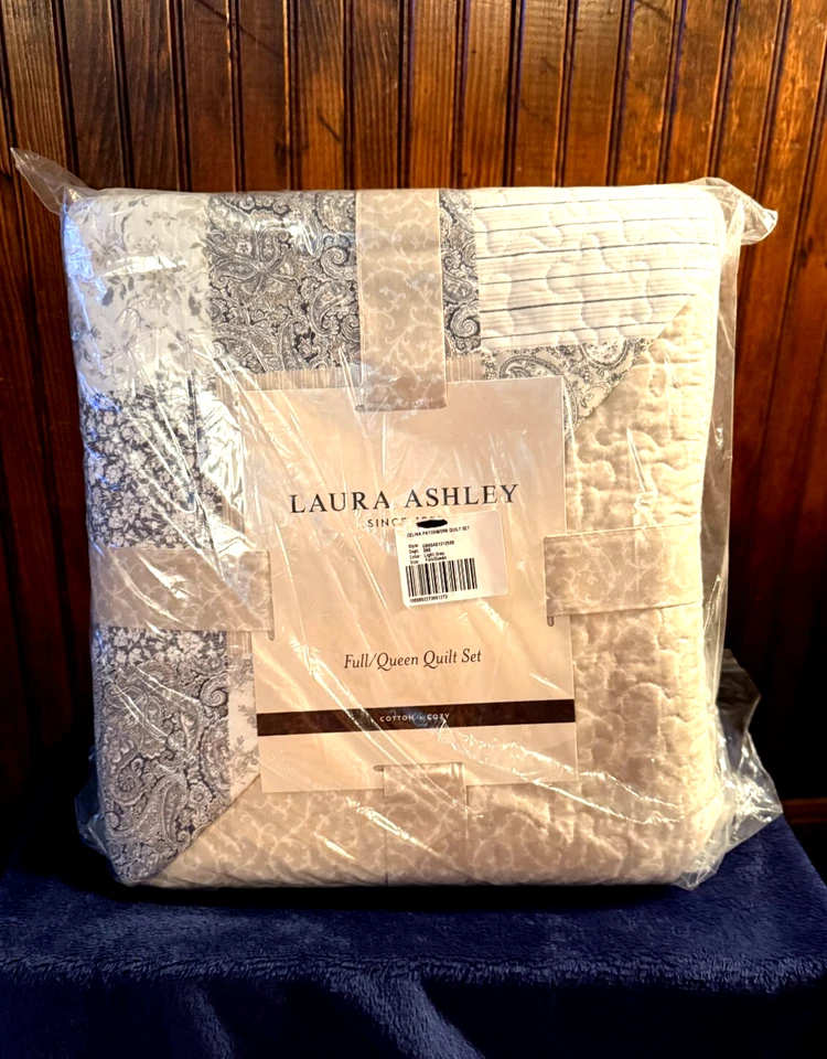 JUEGO DE 3 PIEZAS COLCHAS RETAZOS LAURA ASHLEY CELINA QUEEN. GRIS CLARO ACOGEDOR CÓMODO Foto 3 de 4