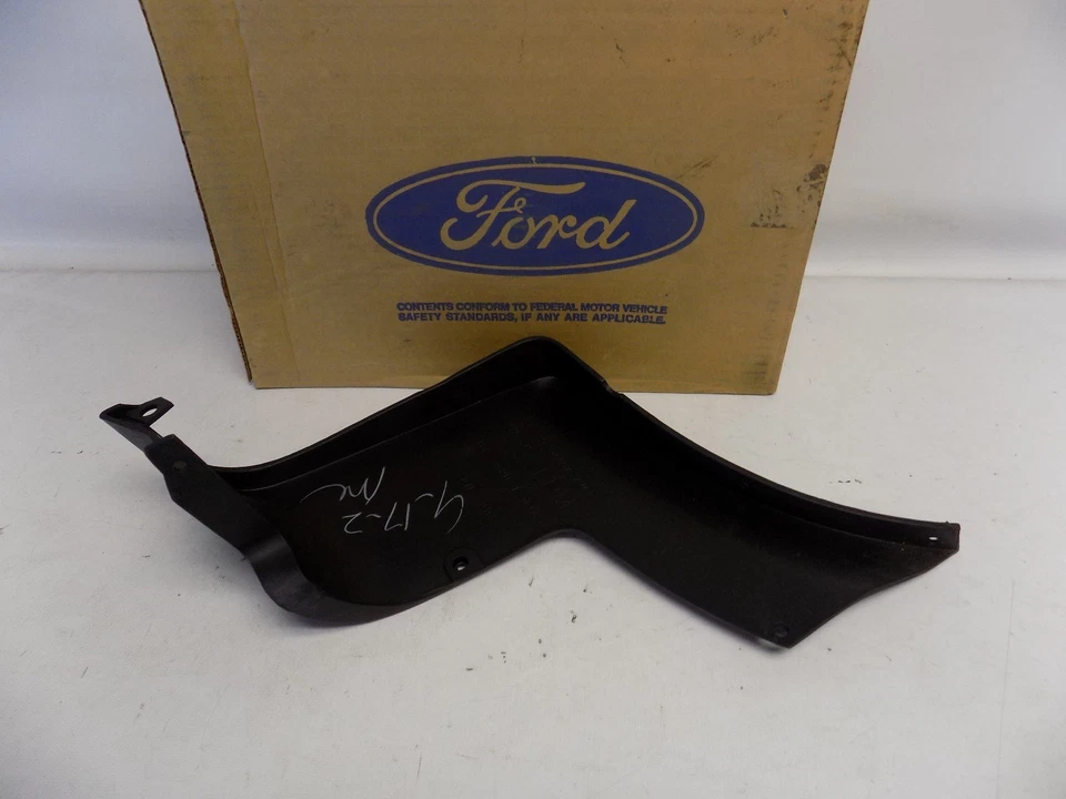 Новый оригинальный производитель 1984-1985 Ford Escort спойлер левая сторона E3FZ61001A07A - Изображение 2 из 3