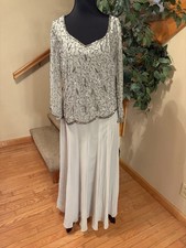 J Kara Women's 3/4 Sleeve Asymetrical Scallop Beaded Long Dress Size 14P Silver