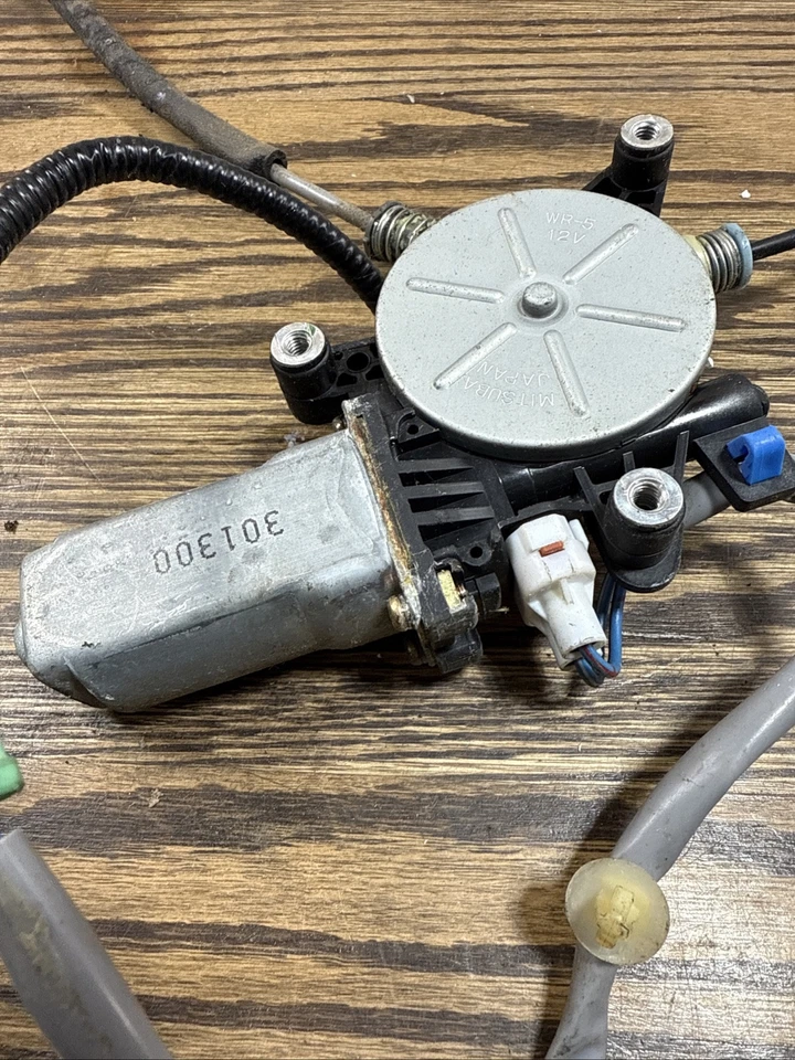 Regulador motor ventana pasajero delantero Honda CR-V LX 24L 2002-2006 72210-S9A-A03 Foto 3 de 4