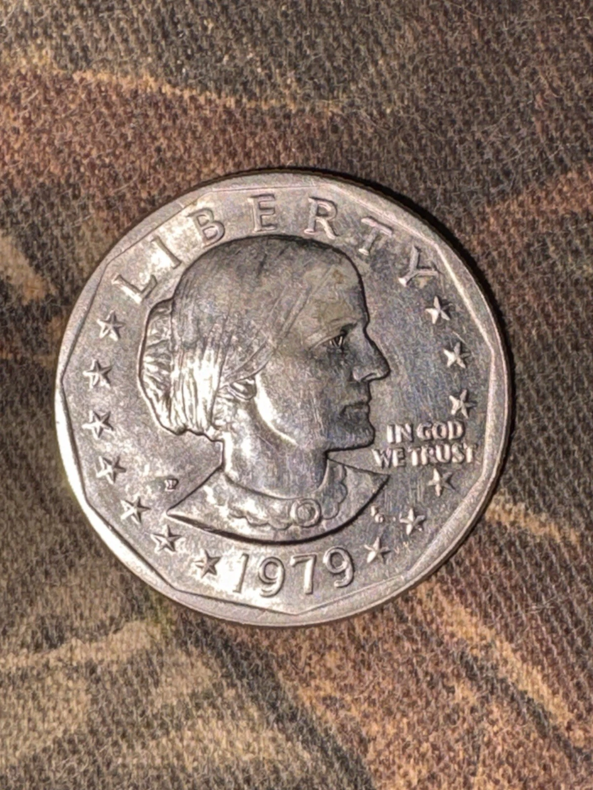 1979 Susan B Anthony Liberty P Dollar U.S. Coin Wide/Off Centered Rare!