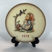 Vintage M.J. Hummel 1978 8th Annual Plate 271 Germany Girl Singing w/ box