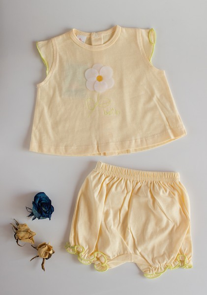 Conjunto de niña amarillo Flor de BELTIN (talla 3 meses)
