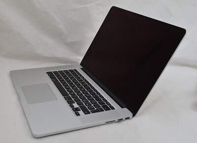 Apple MacBook Pro (Retina, 15