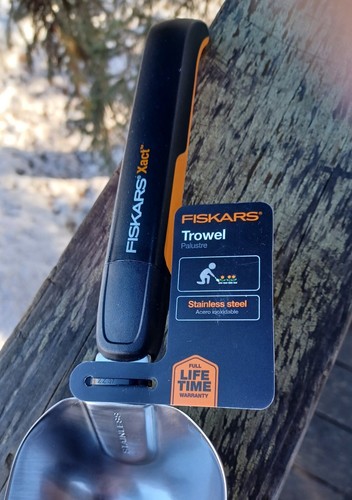 Fiskars Xact Trowel Garden Tool New Ships free in the USA - Picture 2 of 3