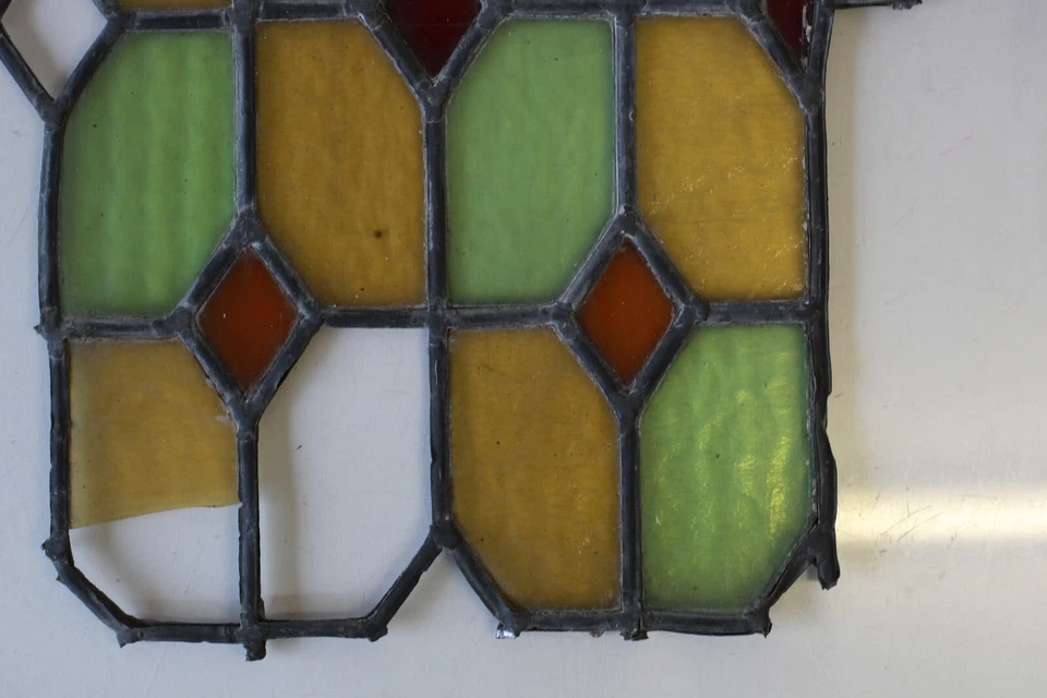 Eléments de vitraux sur plomb - Photo 4/4