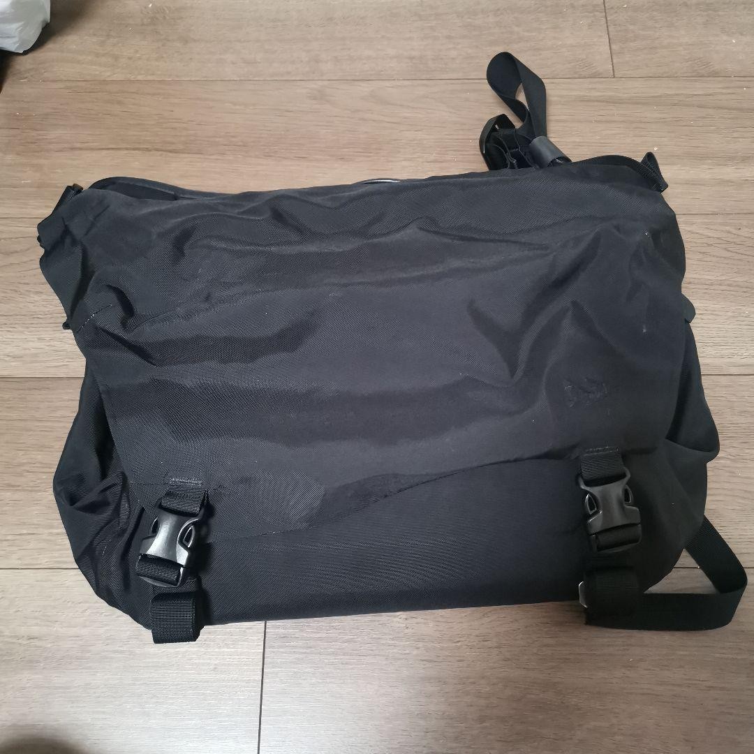 Arc'Teryx Leaf Courier Bag 15 | eBay