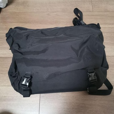 Arc'Teryx Leaf Courier Bag 15 | eBay