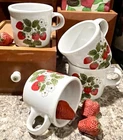 Vintage McCoy Pottery Strawberry Coffee Mugs Tea Cups #286 USA Made Set of 4