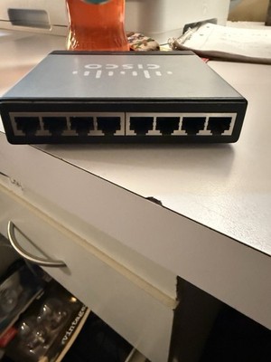 Cisco Small Business SD208P 8-Port RJ-45 10/100 Switch With Poe