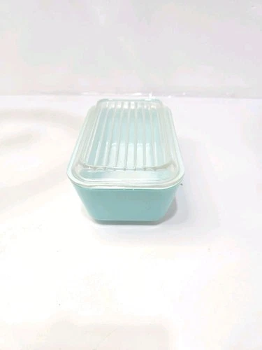 VINTAGE PYREX TURQUOISE BLUE GLASS REFRIGERATOR DISH WITH LID 502