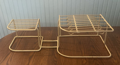 VTG Butter Cup Cream Color Kitchen Rubber Coated Wire Rack plates, dishes ,cups